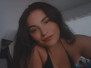 Gigiqueens live cam video preview